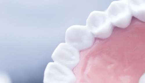 门牙贴面需要磨牙吗？磨牙疼吗？